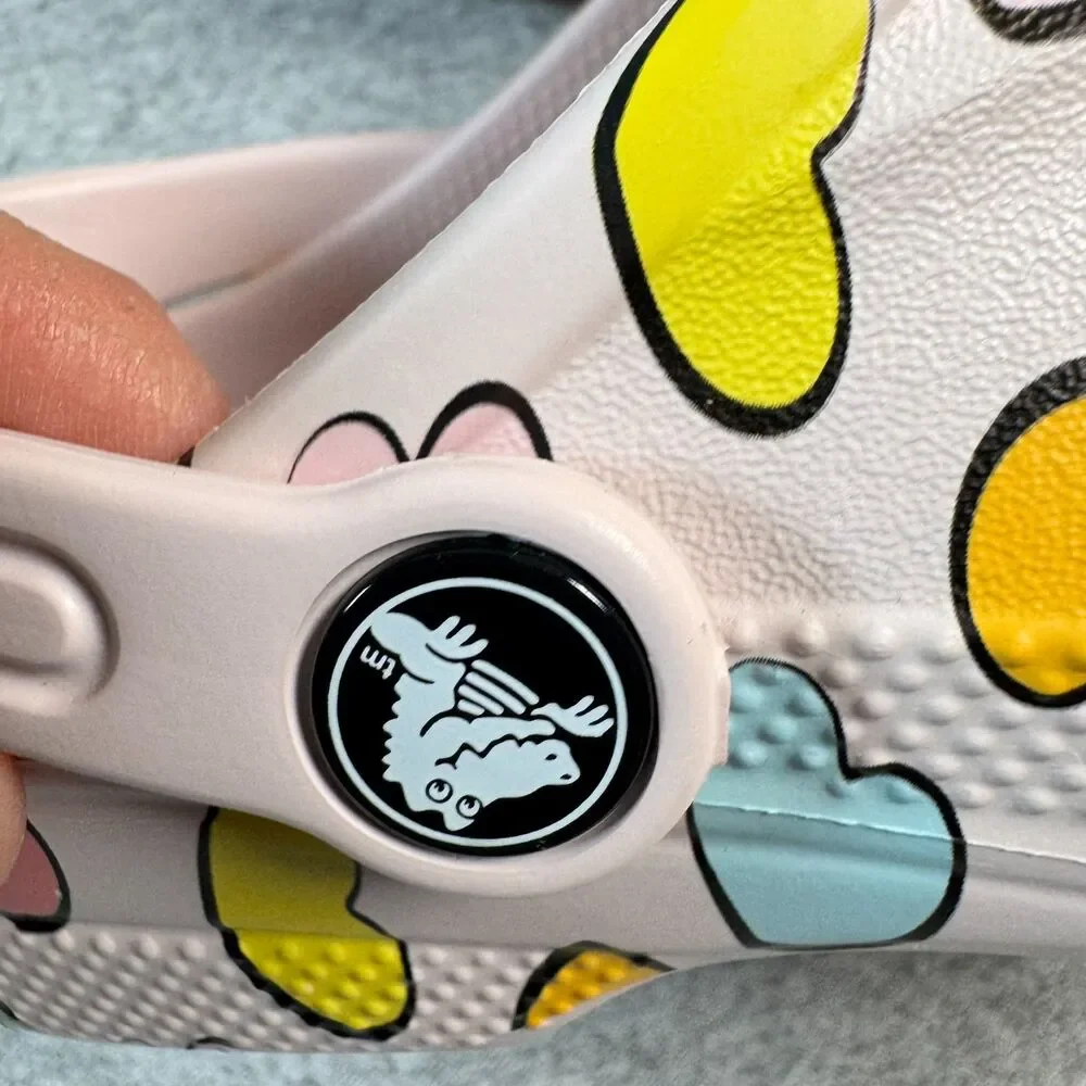 Crocs Baya Seasonal Printed Clog Kids J3 34-35 Pink Heart Print NWT 209728